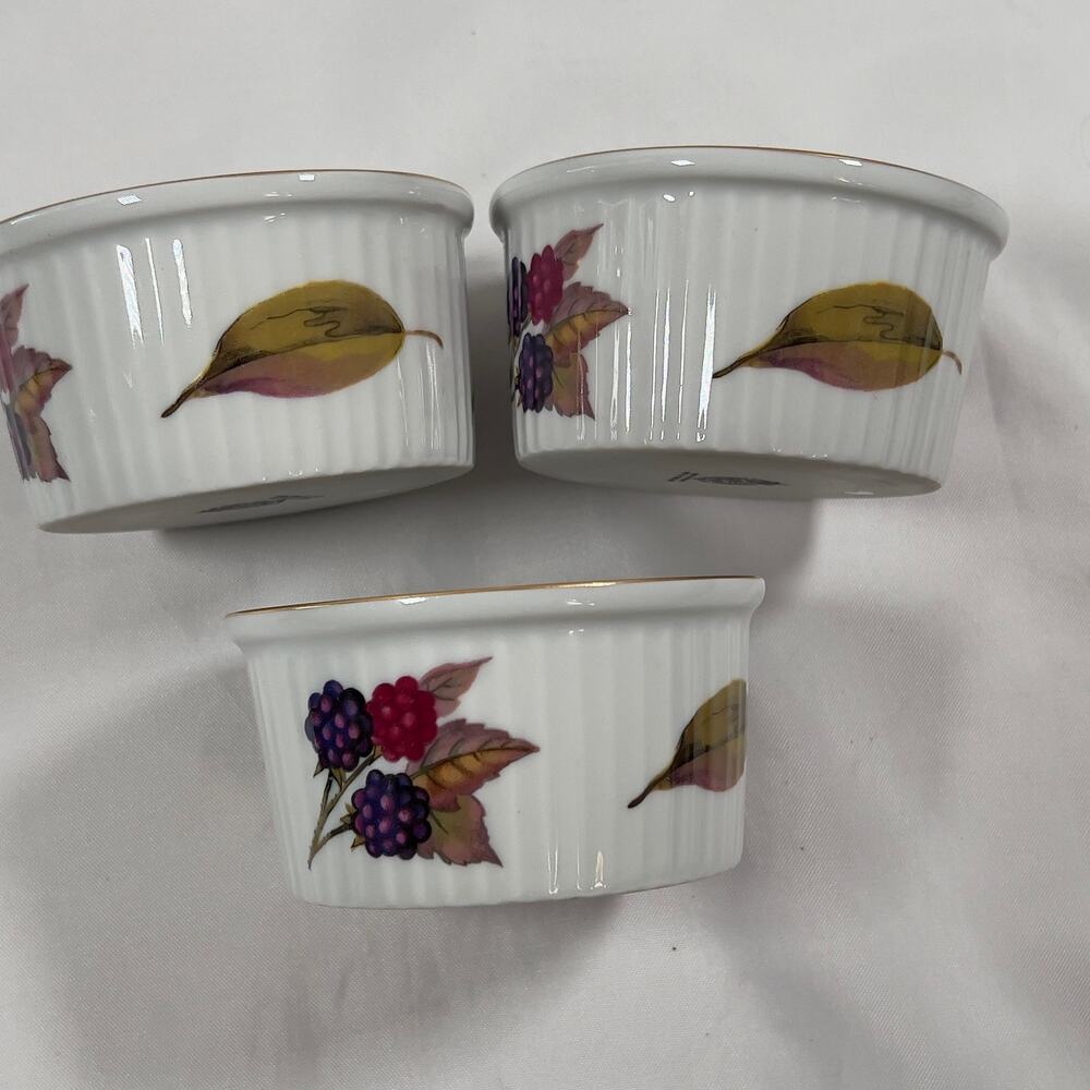 Vtg Royal Worcester Evesham Gold Mini Ramekins Set of 3 Fruit Porcelain England
